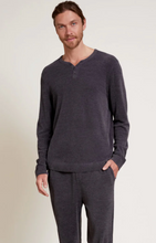 Load image into Gallery viewer, Barefoot Dreams - Men&#39;s CozyChic Henley Lounge Top - Carbon
