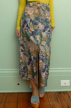 Load image into Gallery viewer, Anna Cate - Portia Midi Skirt - Garden Party
