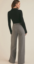 Load image into Gallery viewer, Favorite Daughter - The Low Favorite Pant - Black/White Micro Houndstooth
