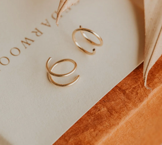 Adorn - Tiny Twist Earrings - Yellow Gold