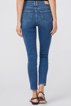 Load image into Gallery viewer, Paige - Emmie Ankle Jeans - Skysong
