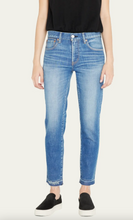 Load image into Gallery viewer, Moussy Vintage - Clarence Skinny Straight Leg Denim Jeans - Lt Blue
