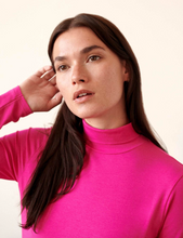 Load image into Gallery viewer, White + Warren - Scrunch Neck Tee
